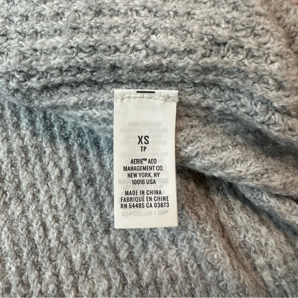Aerie Grey Waffle Knit Crew Neck Pullover Sweater
